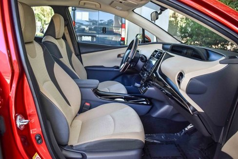 Used 2016 Toyota Prius Four image 15