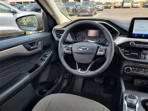 Used 2022 Ford Escape SE image 8