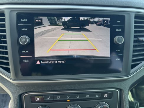Certified 2020 Volkswagen Atlas Cross Sport SE w/ Panoramic Sunroof Package image 21