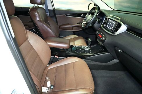 Used 2019 Kia Sorento SX image 46