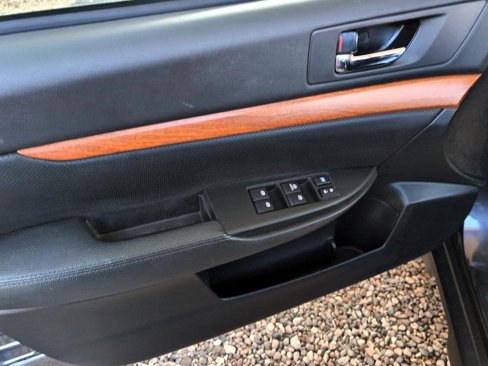 Used 2013 Subaru Outback 3.6R Limited image 25