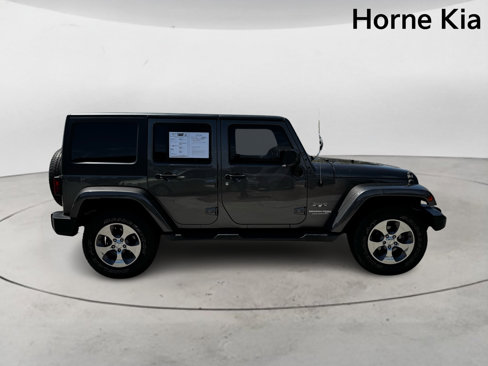 Used 2018 Jeep Wrangler Unlimited Sahara w/ Connectivity Group image 3