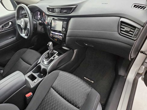 Used 2018 Nissan Rogue SV image 30