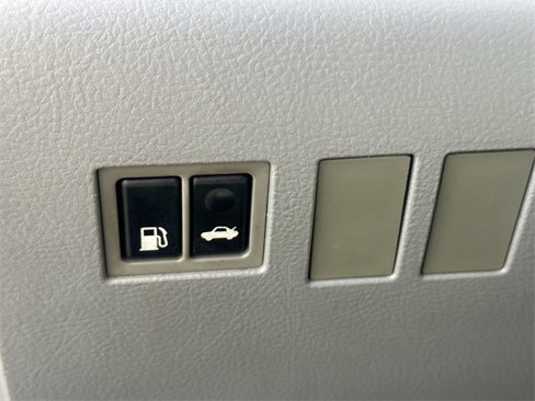 Used 2007 Toyota Avalon XLS image 18