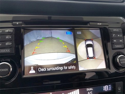 Used 2017 Nissan Rogue SV image 32