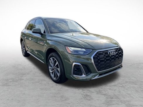Used 2022 Audi Q5 2.0T Premium w/ Convenience Package image 3