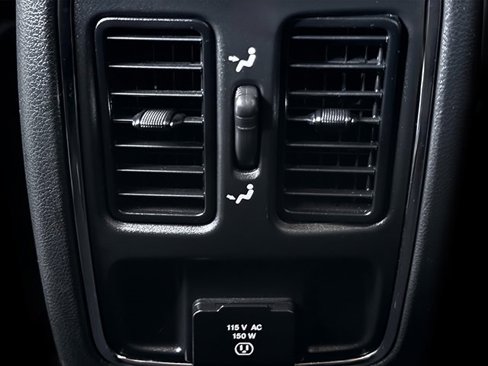 Used 2020 Jeep Grand Cherokee Altitude image 17