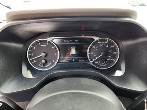 Used 2023 Nissan Rogue SV image 23