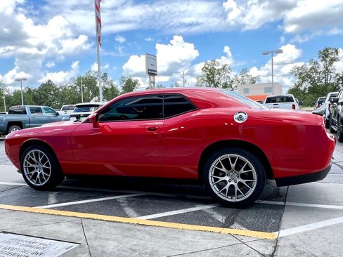 Used 2023 Dodge Challenger SXT image 8