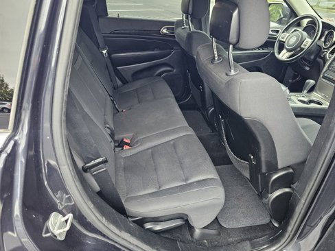 Used 2013 Jeep Grand Cherokee Laredo w/ Laredo E Group image 21