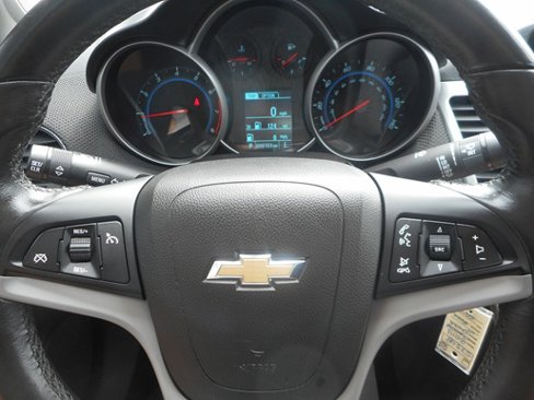 Used 2014 Chevrolet Cruze LT image 11