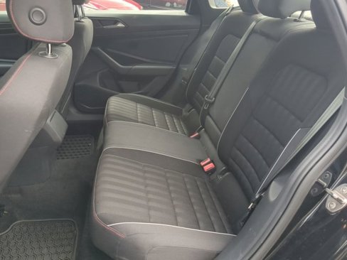 Used 2020 Volkswagen Jetta GLI image 11