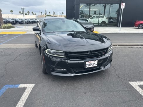Used 2017 Dodge Charger SXT w/ Blacktop Package image 6