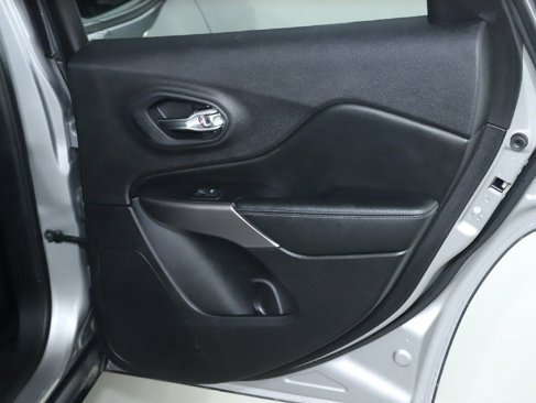 Used 2021 Jeep Cherokee Latitude image 31