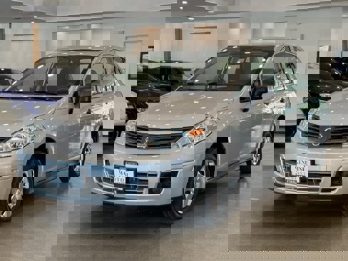 Used 2010 Nissan Versa Sedan image 1