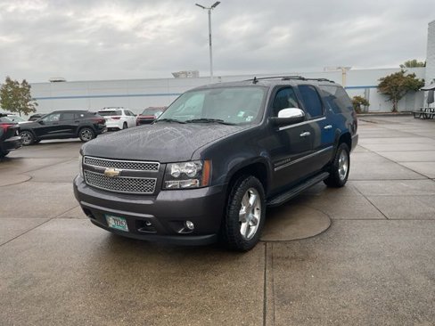 Used 2011 Chevrolet Suburban LTZ image 3