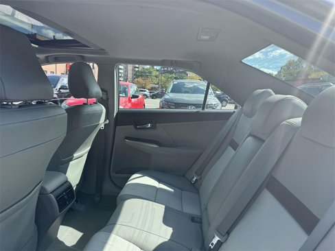 Used 2012 Toyota Camry image 11