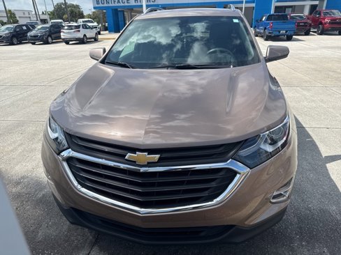Used 2018 Chevrolet Equinox LT image 2