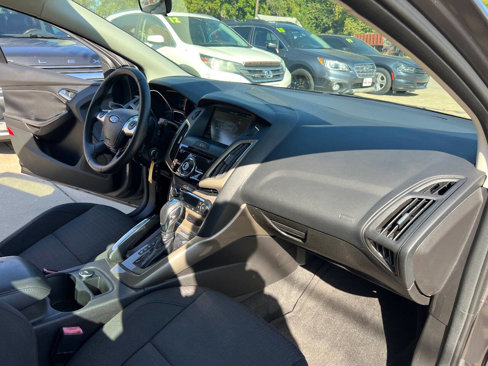 Used 2012 Ford Focus SEL image 15