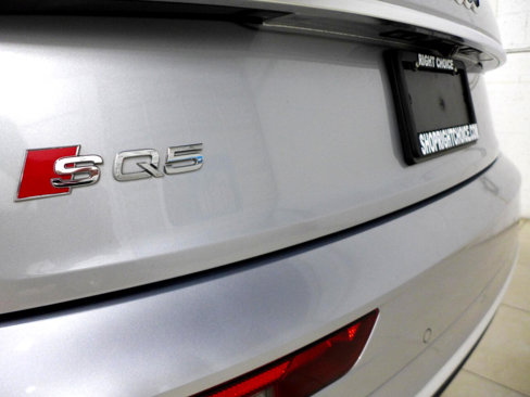 Used 2021 Audi SQ5 Premium Plus w/ Premium Plus Package image 11
