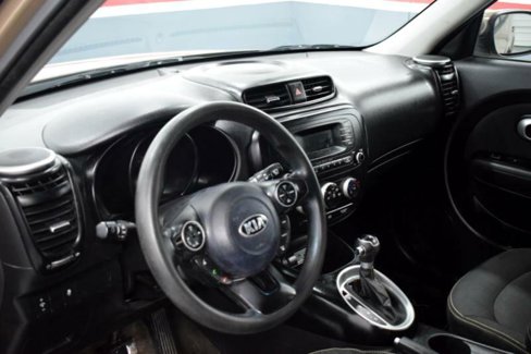 Used 2015 Kia Soul + image 6
