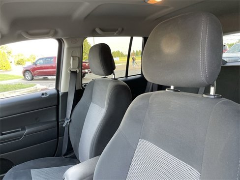 Used 2017 Jeep Compass Sport w/ Power Value Group image 11