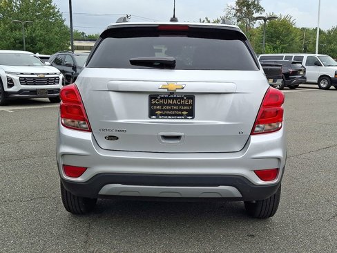 Used 2019 Chevrolet Trax LT w/ LT Convenience Package image 5