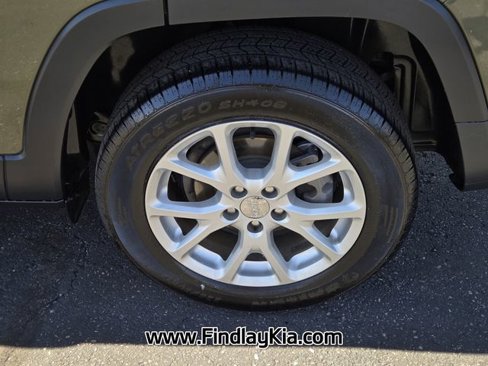 Used 2018 Jeep Cherokee Latitude Plus image 10