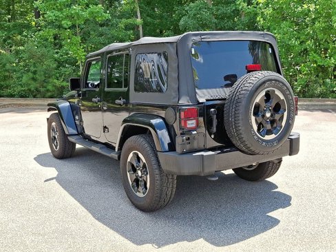 Used 2015 Jeep Wrangler Unlimited Sahara w/ Connectivity Group image 4