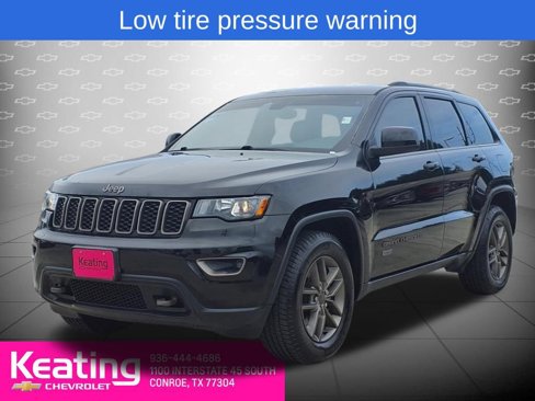 Used 2017 Jeep Grand Cherokee Laredo 75th Anniversary image 8