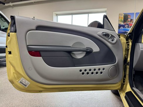 Used 2007 Chrysler PT Cruiser Touring image 37