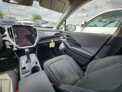 Used 2024 Subaru Crosstrek 2.0i Premium image 12