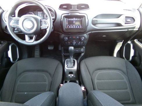 Used 2018 Jeep Renegade Latitude image 14