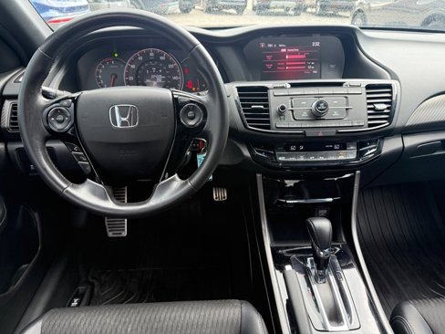 Used 2016 Honda Accord Sport image 13