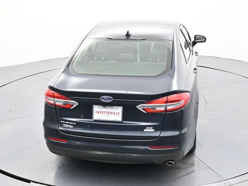 Used 2020 Ford Fusion SE image 27