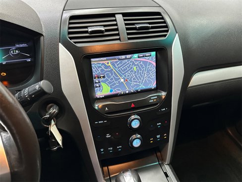 Used 2014 Ford Explorer XLT w/ Equipment Group 202A image 31