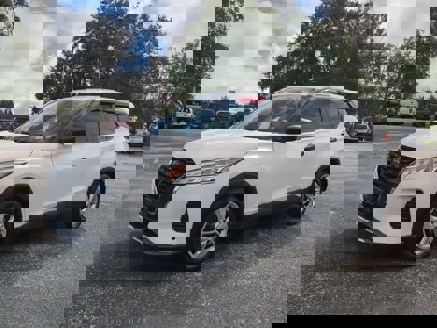 Certified 2021 Nissan Kicks S image 8