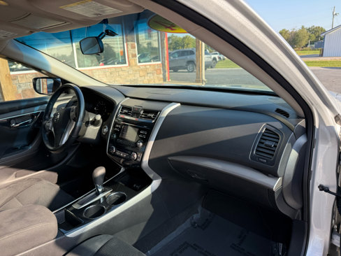Used 2014 Nissan Altima 2.5 SV image 20