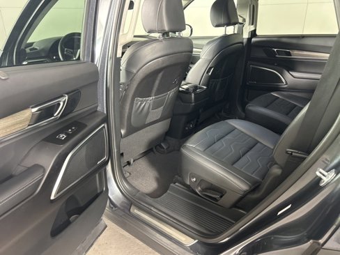 Used 2021 Kia Telluride SX w/ SX Prestige Package image 12