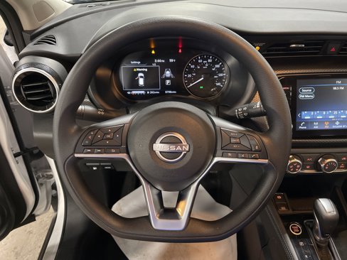 Used 2024 Nissan Kicks SV image 16