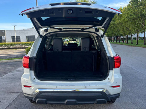 Used 2019 Nissan Pathfinder SL image 7