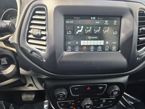 Certified 2021 Jeep Compass Latitude w/ Convenience Group image 24