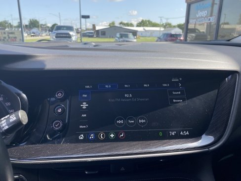 Used 2023 Buick Envision Essence image 27