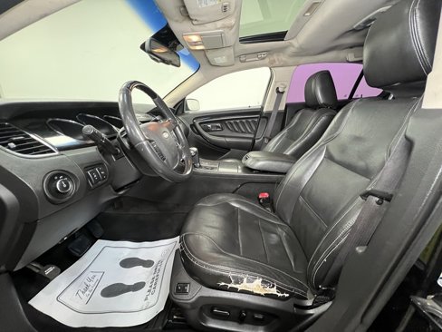 Used 2010 Ford Taurus Limited image 4