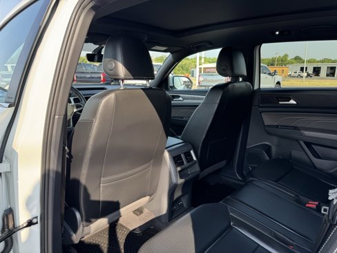 Used 2022 Volkswagen Atlas Cross Sport SE image 21