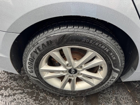 Used 2016 Hyundai Sonata SE image 9