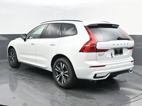 New 2025 Volvo XC60 B5 Core w/ Climate Package image 5