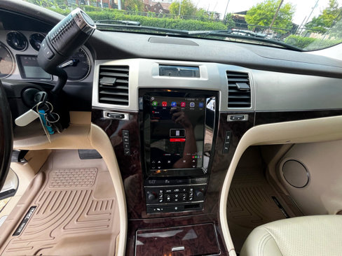 Used 2007 Cadillac Escalade EXT w/ Information Package image 36
