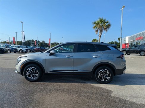 Used 2023 Kia Sportage LX image 6