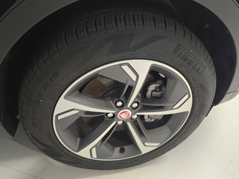 Used 2023 Jaguar E-PACE SE image 9